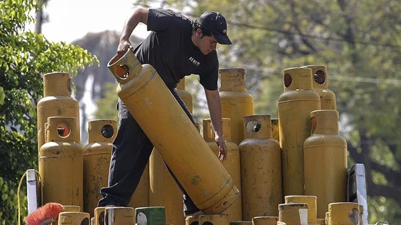 La Cofece investiga posible práctica monopólica en el mercado de gas LP